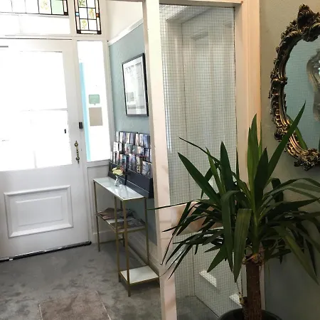 בית נופש Gorgeous Studio For 2 In יורק